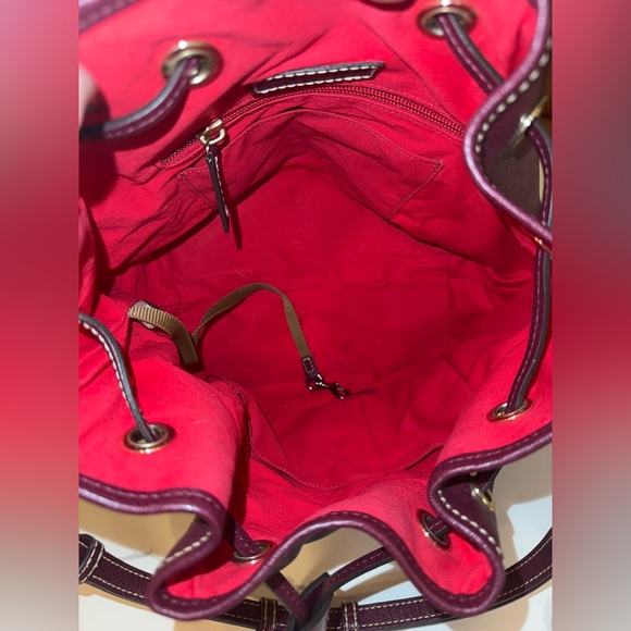 Bucket bag with wallet - Picture 10 of 10